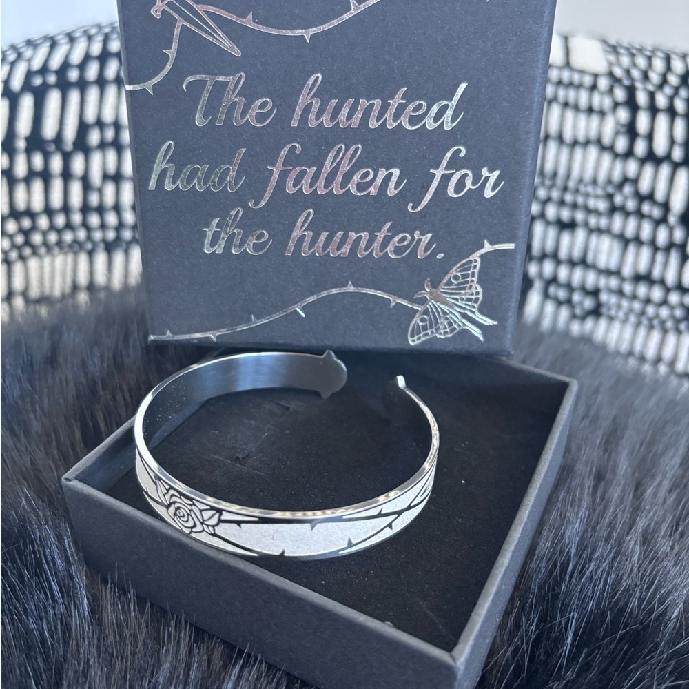 Owlcrate Heartless Hunter Bracelet